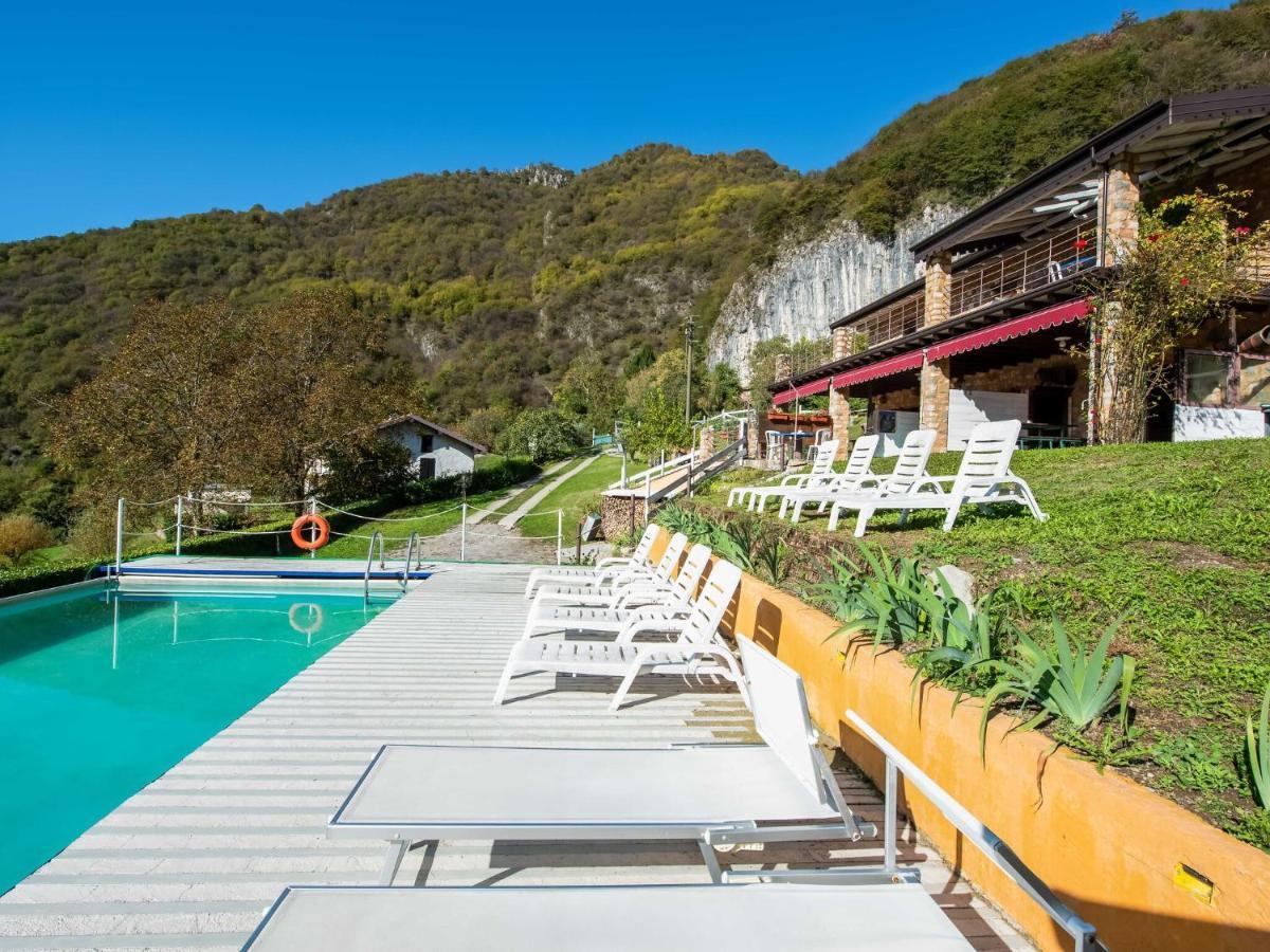 Cozy Chalet At Marone Lake Lombardy With Pool 外观 照片