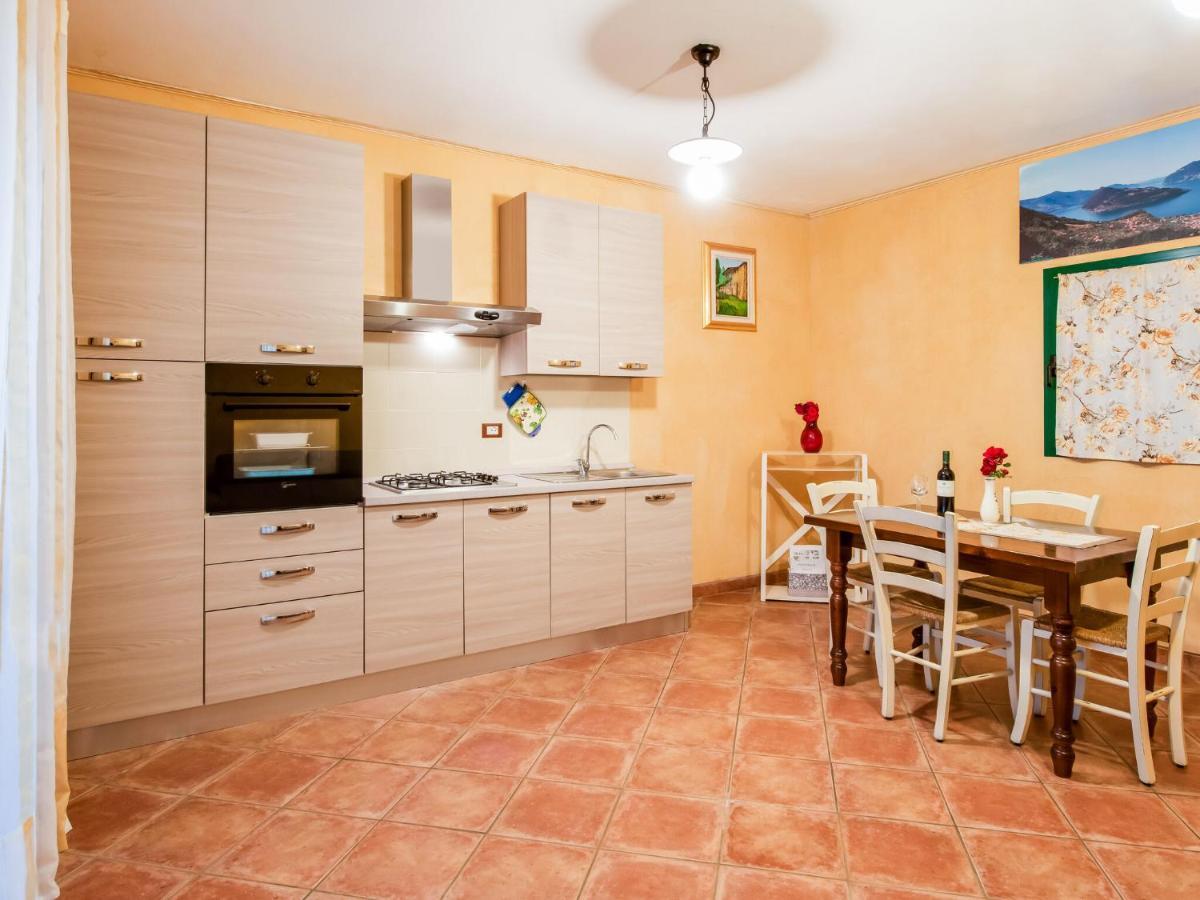 Cozy Chalet At Marone Lake Lombardy With Pool 外观 照片