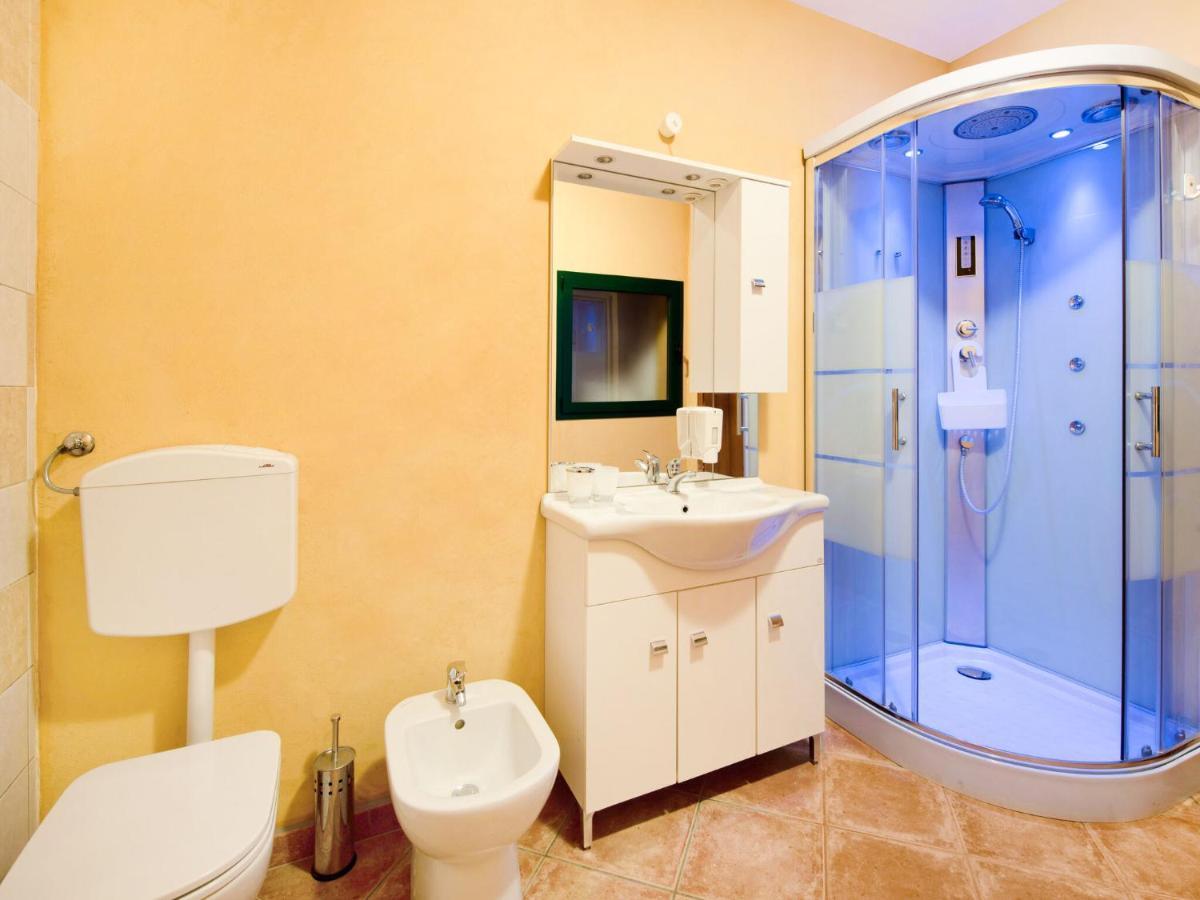 Cozy Chalet At Marone Lake Lombardy With Pool 外观 照片