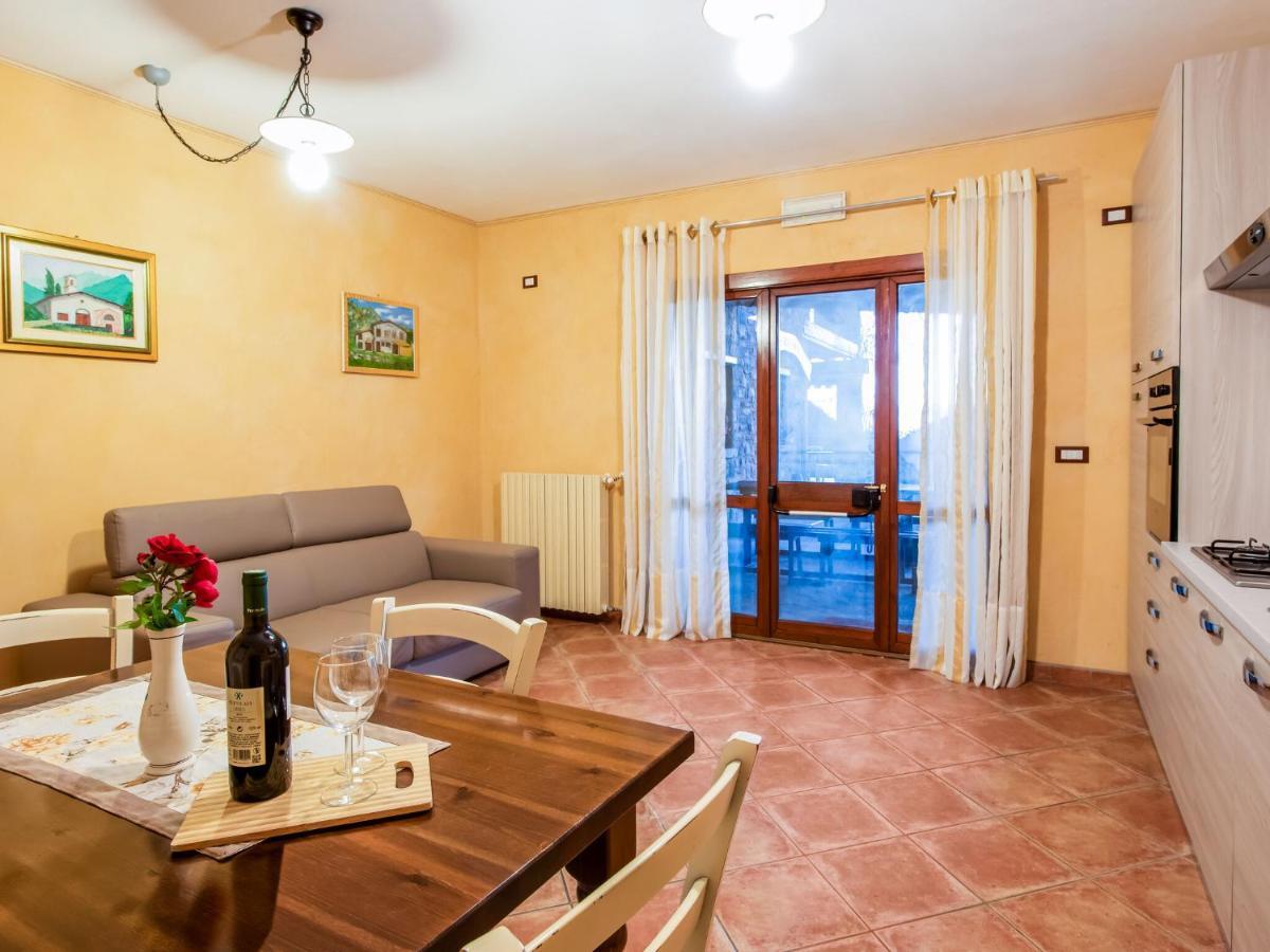 Cozy Chalet At Marone Lake Lombardy With Pool 外观 照片