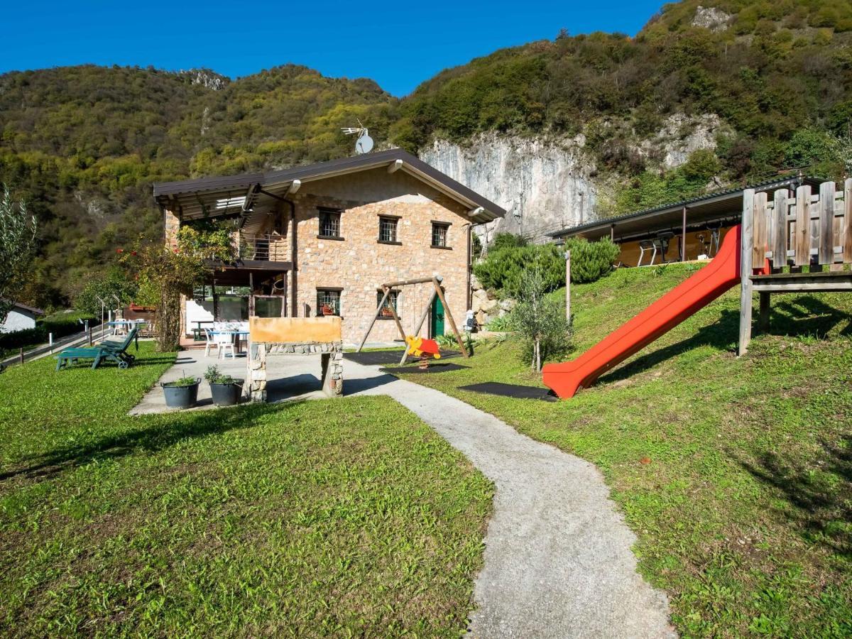Cozy Chalet At Marone Lake Lombardy With Pool 外观 照片